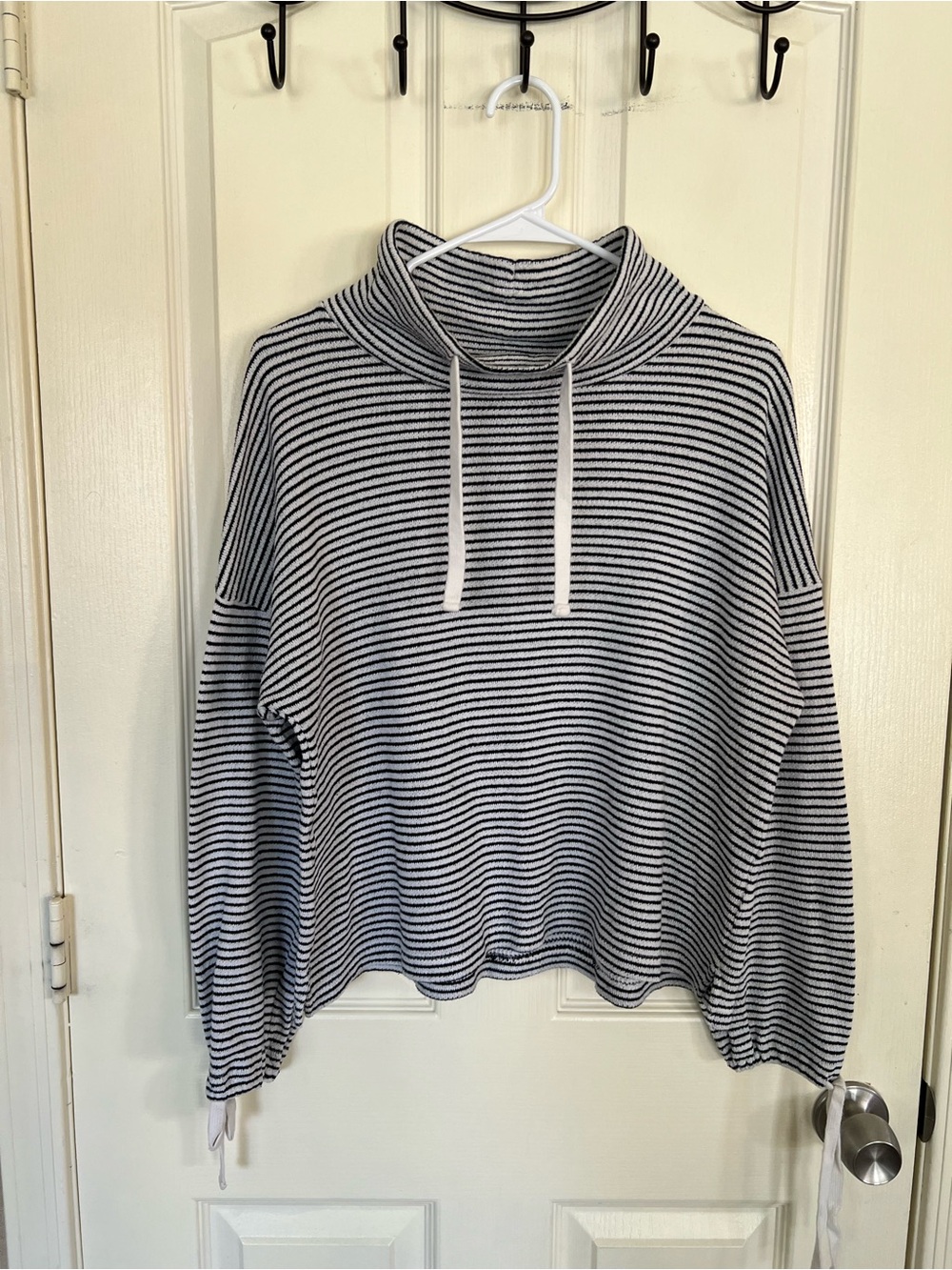 Madewell Mile(s) Black Cream Striped Cowl Neck Sweatshirt Medium